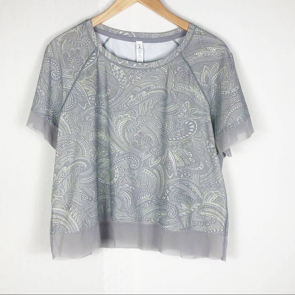 Lululemon Stripe in Stride Paisley Crop Top | Grey White | Size 12